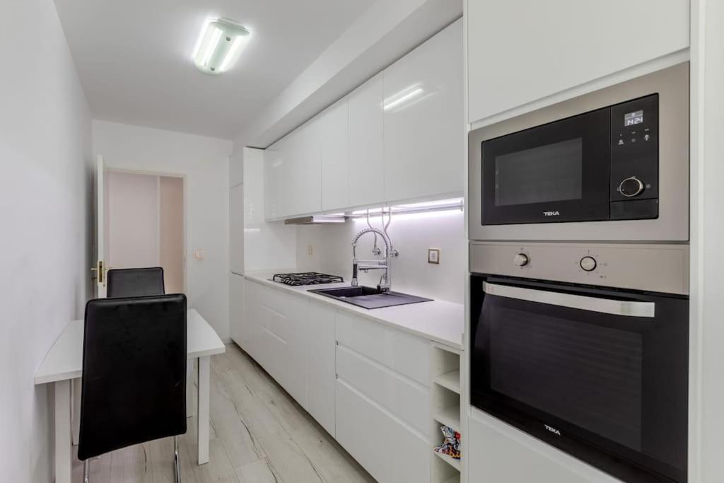 Spacious 3-Bedroom Condo In ลิสบอน ภายนอก รูปภาพ