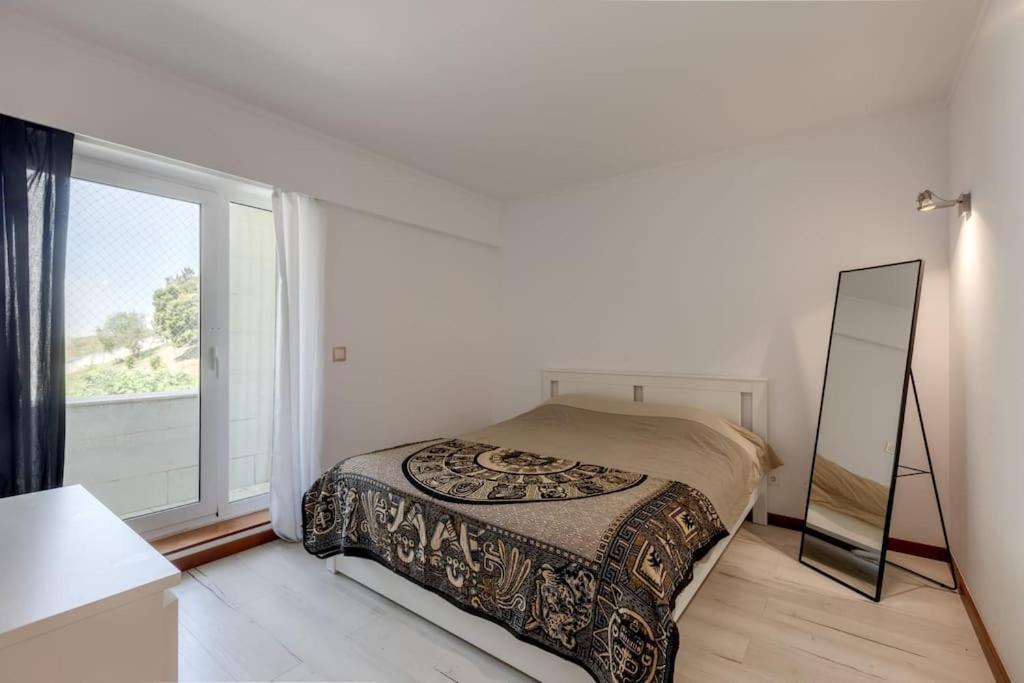 Spacious 3-Bedroom Condo In ลิสบอน ภายนอก รูปภาพ